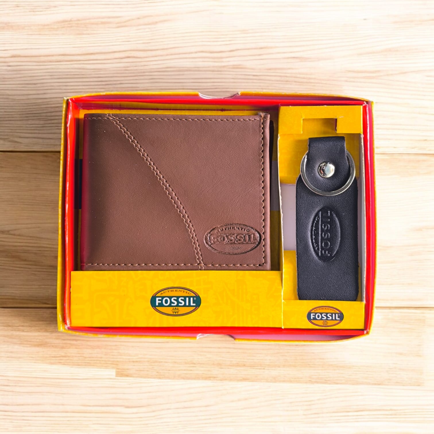 BILLETERA CON LLAVERO Y CAJA