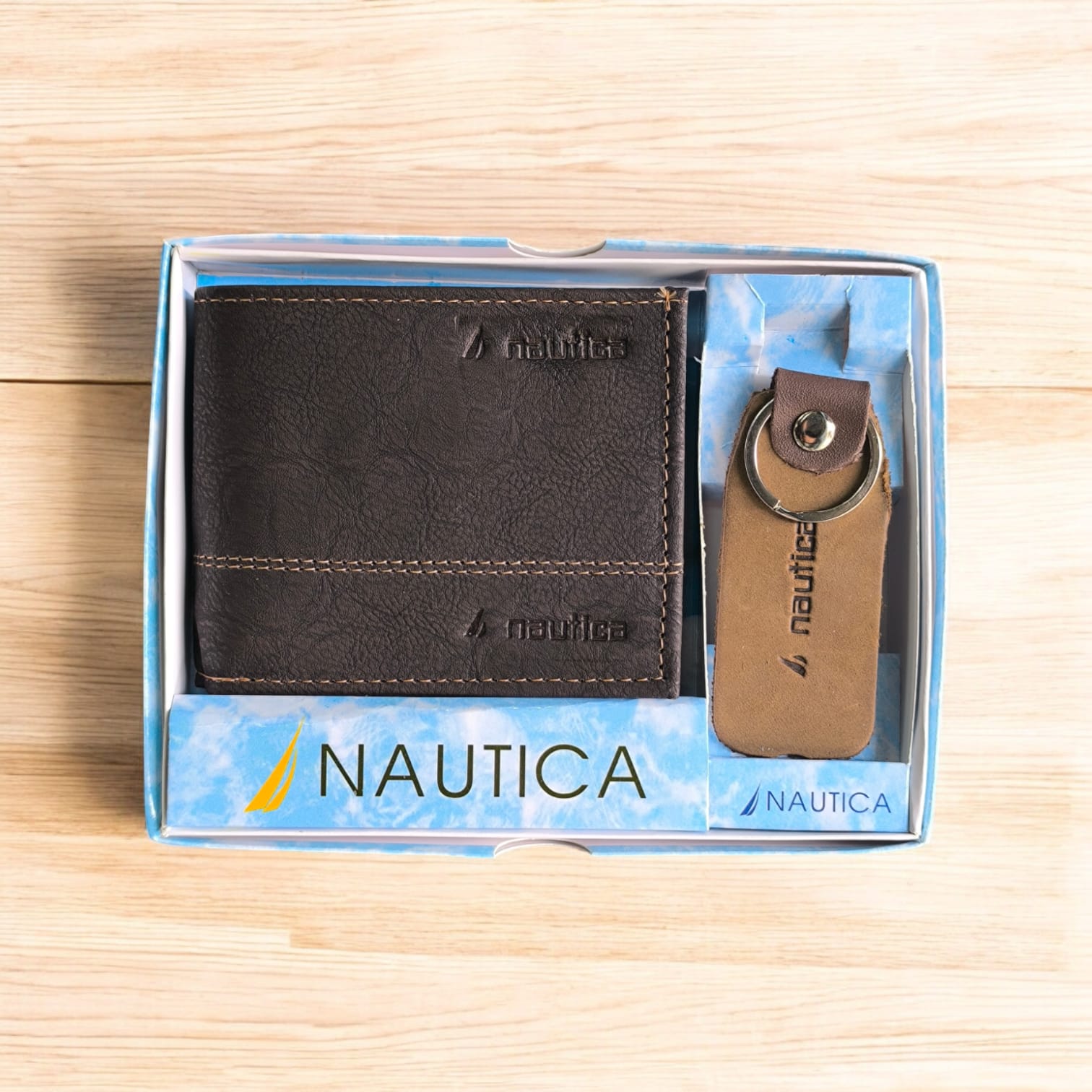 BILLETERA CON LLAVERO Y CAJA