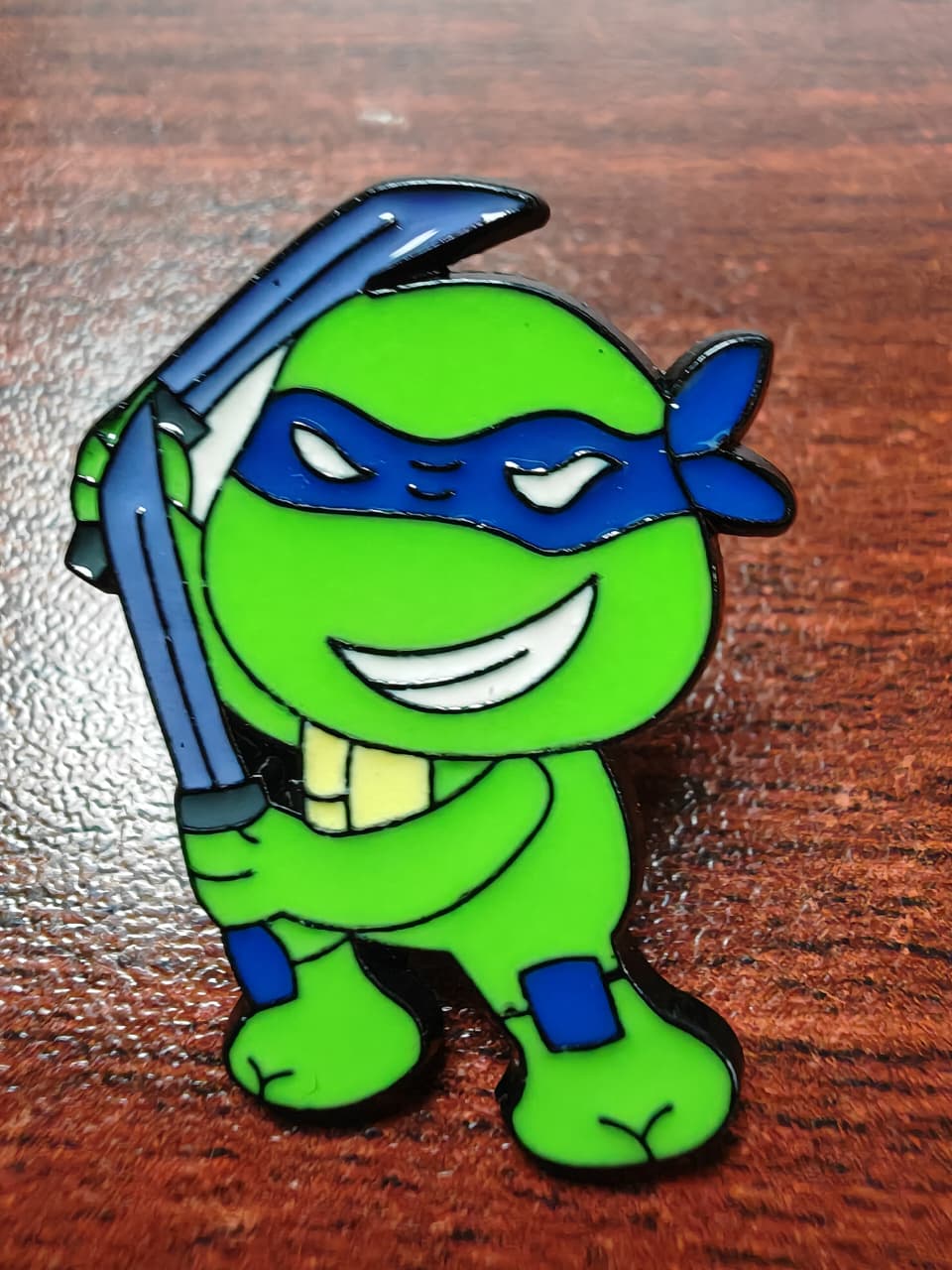 PIN METALICO PARA GORRA