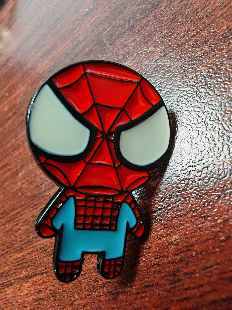 PIN METALICO PARA GORRA