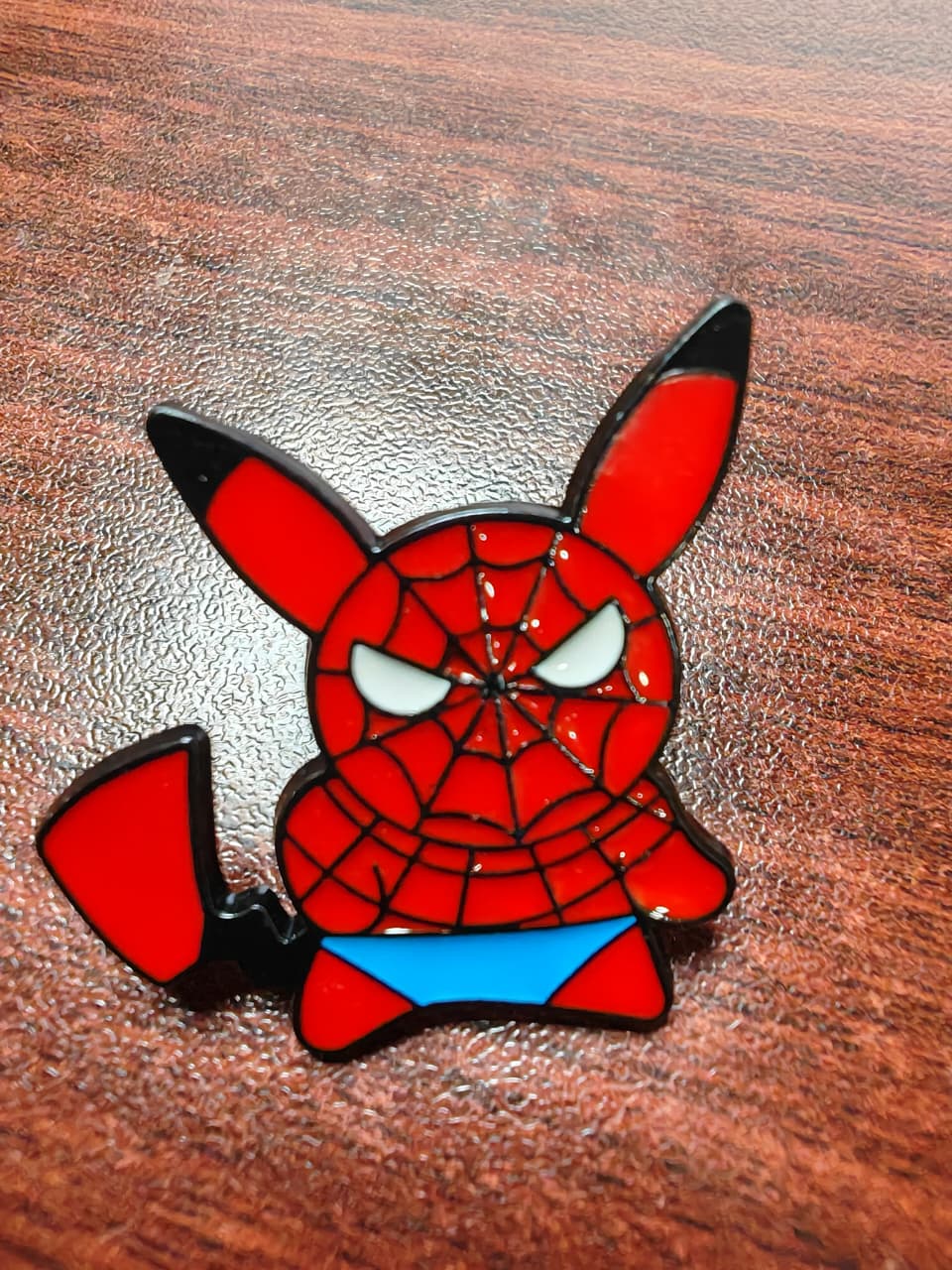 PIN METALICO PARA GORRA