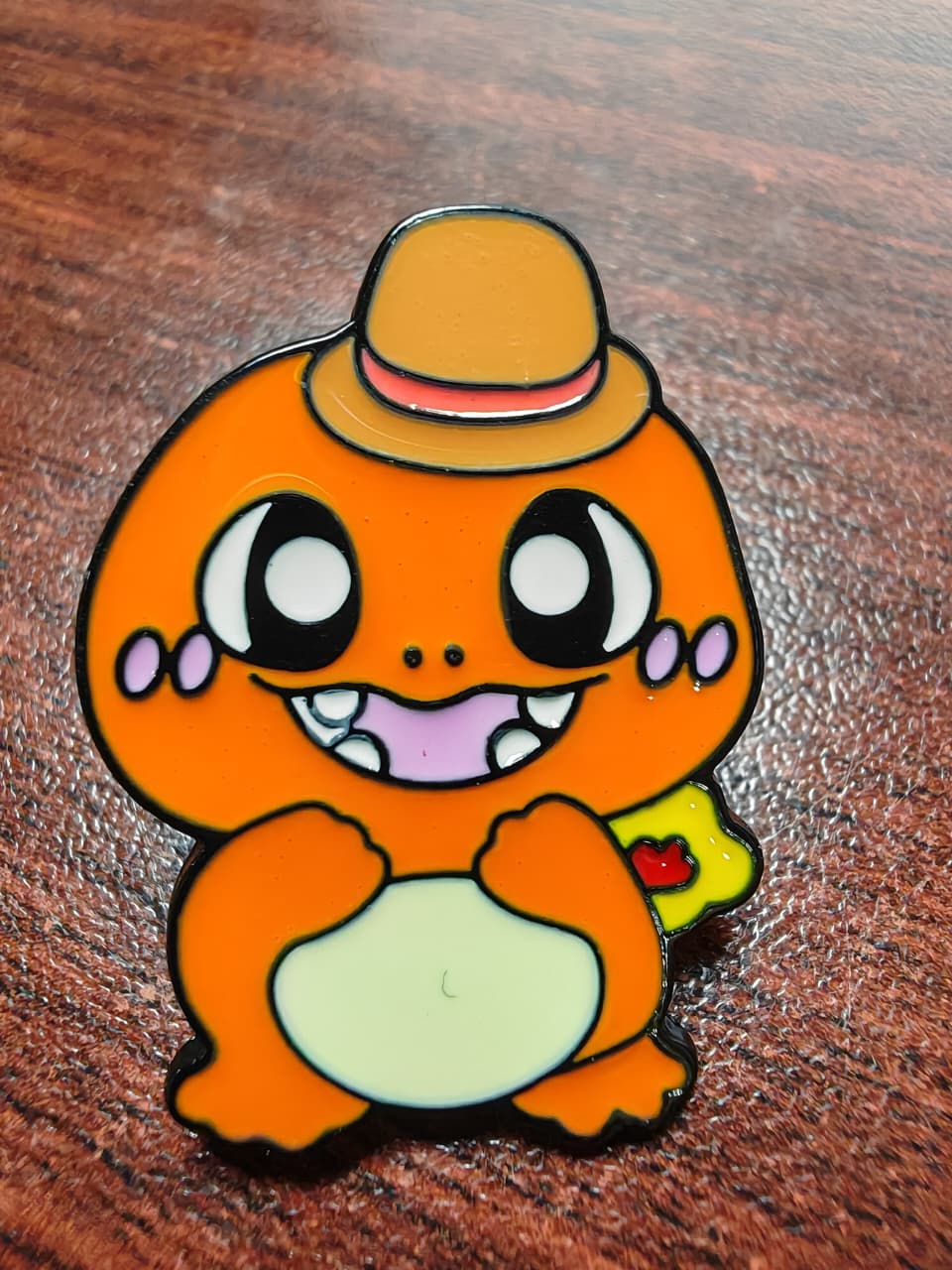 PIN METALICO PARA GORRA