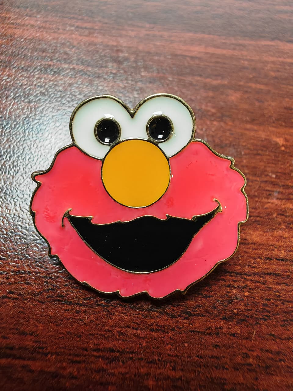 PIN METALICO PARA GORRA