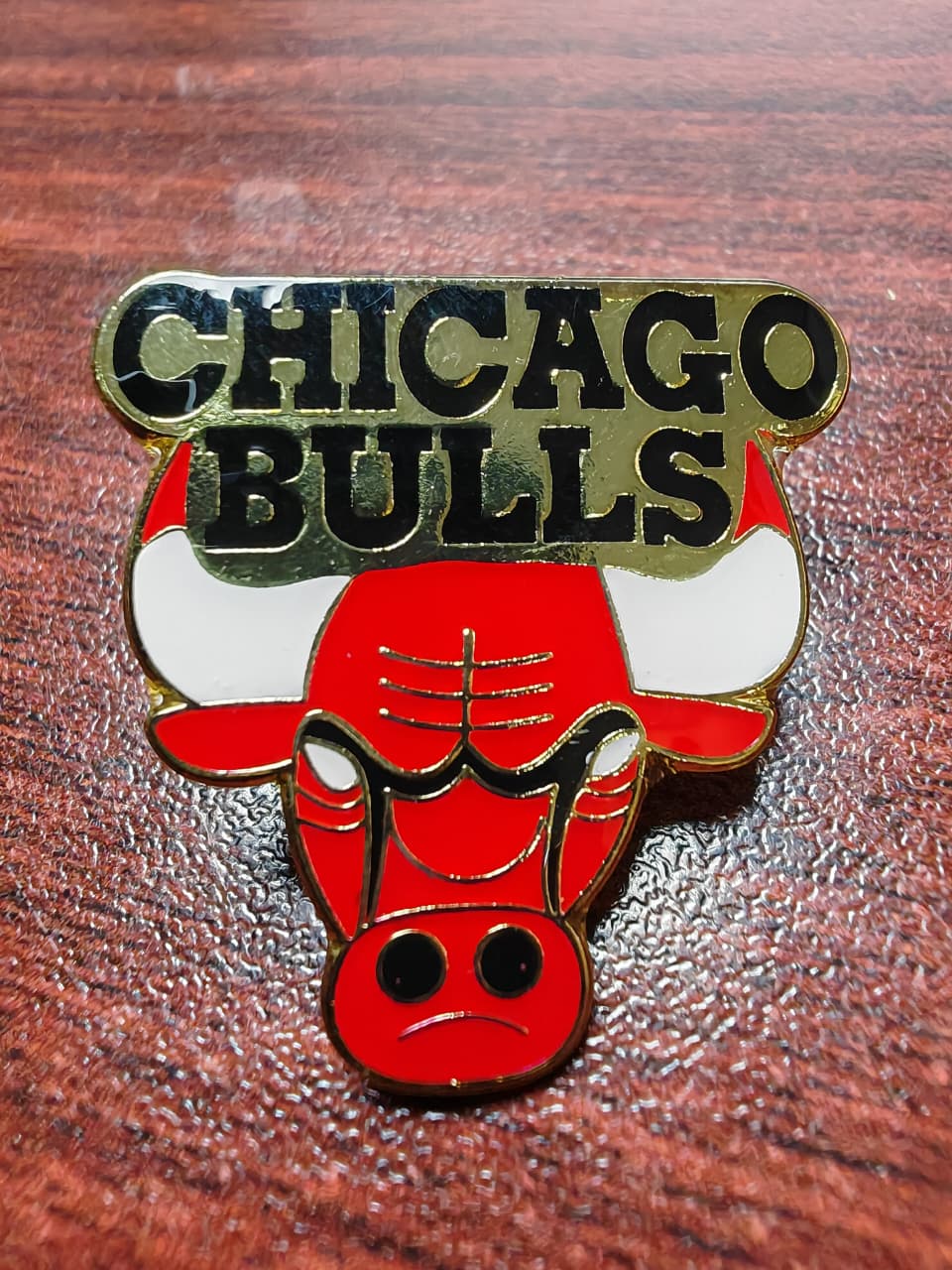 PIN METALICO PARA GORRA