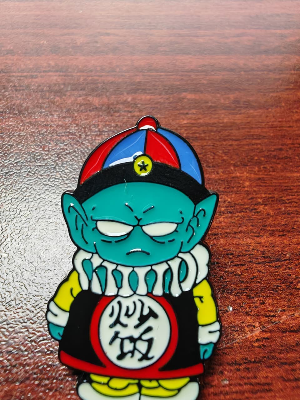 PIN METALICO PARA GORRA