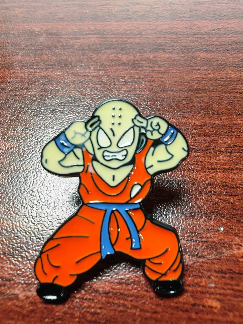 PIN METALICO PARA GORRA