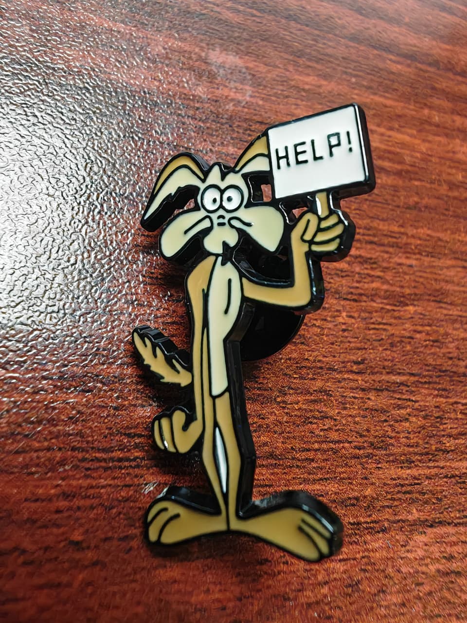 PIN METALICO PARA GORRA