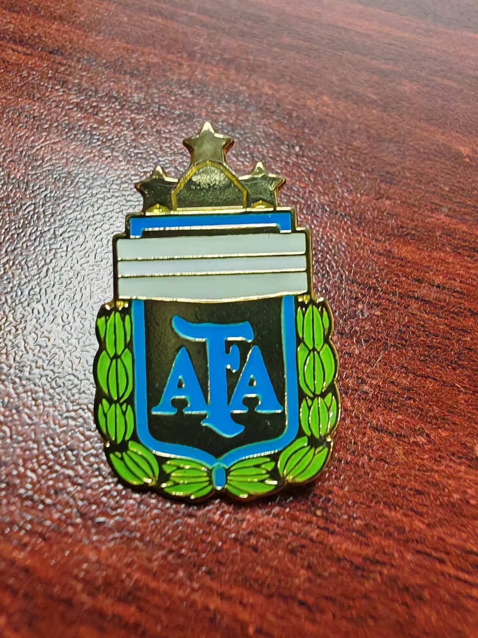 PIN METALICO PARA GORRA