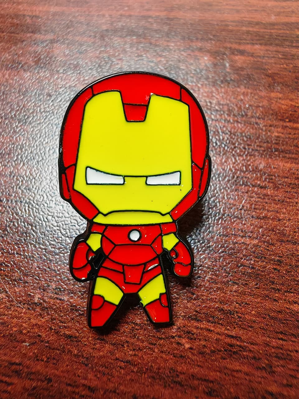 PIN METALICO PARA GORRA IRON MAN