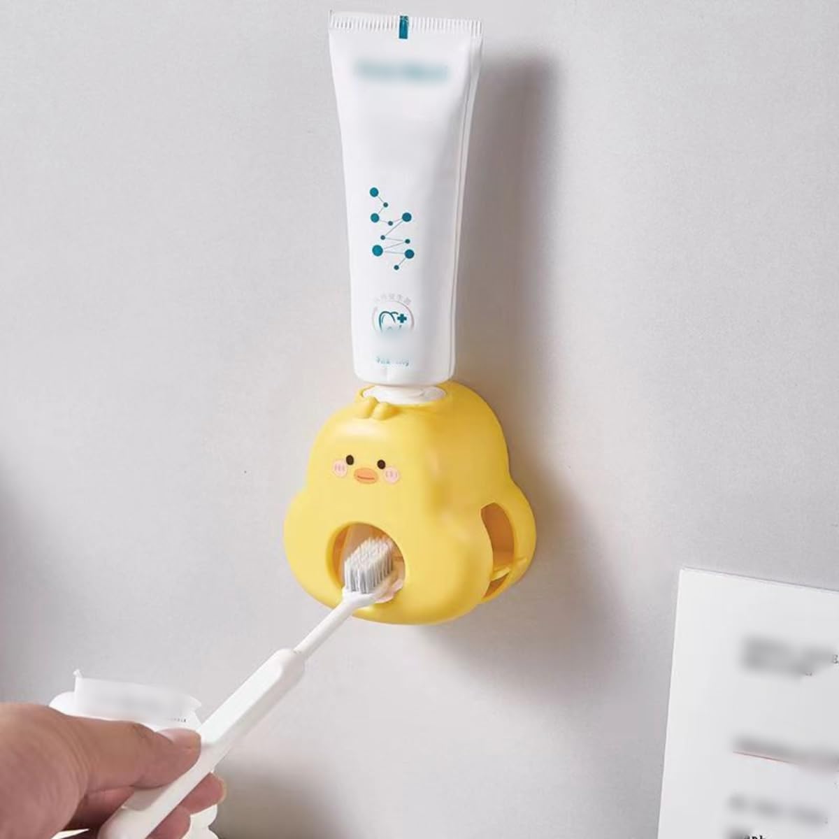 DISPENSADOR PASTA DE DIENTES