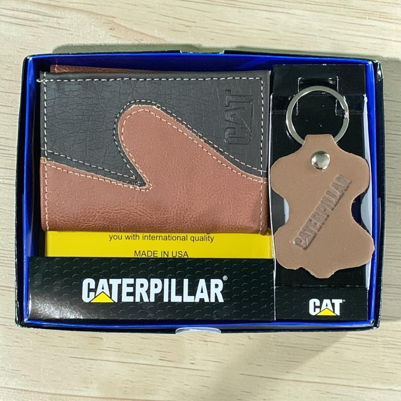 BILLETERA CON LLAVERO Y CAJA 