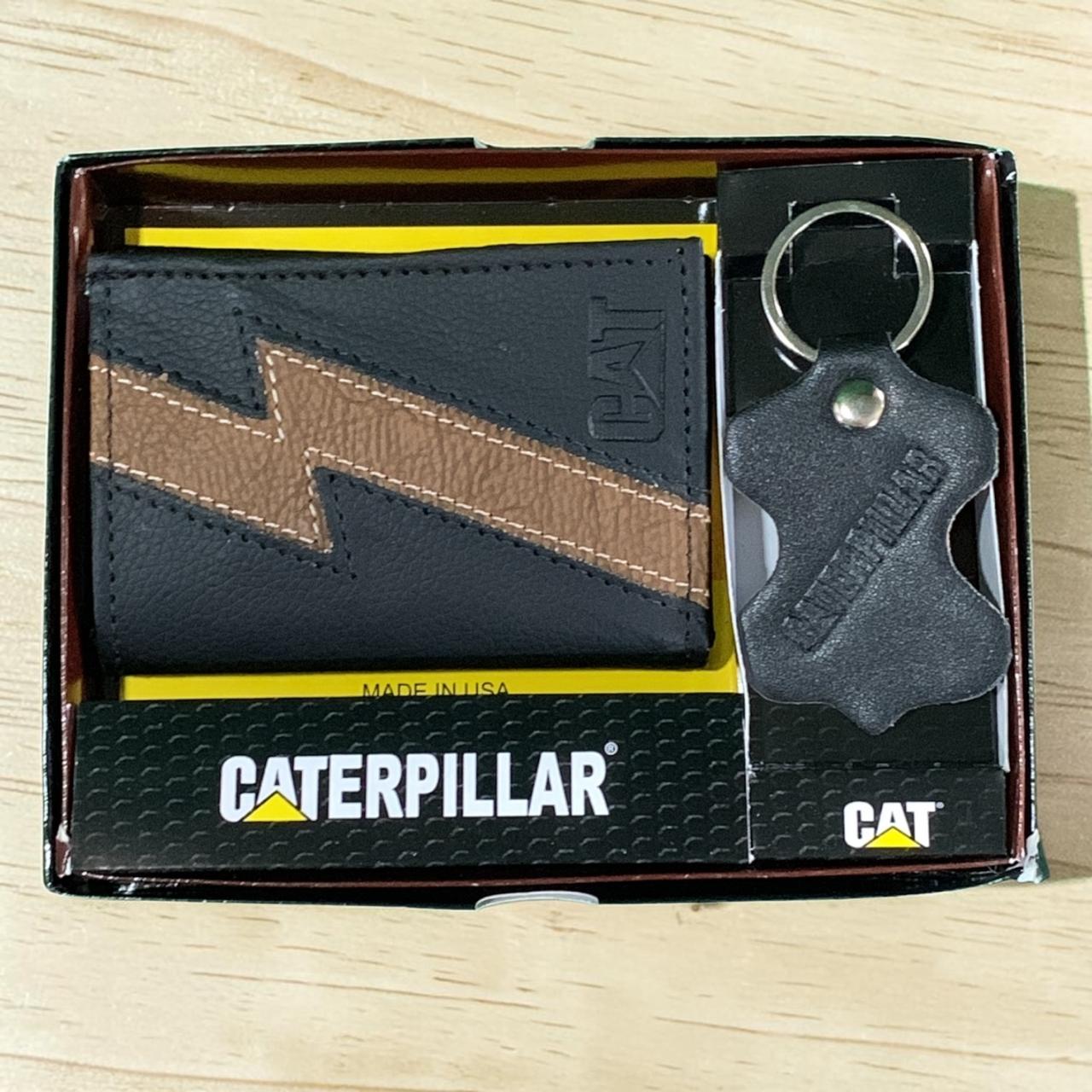 BILLETERA CON LLAVERO Y CAJA 