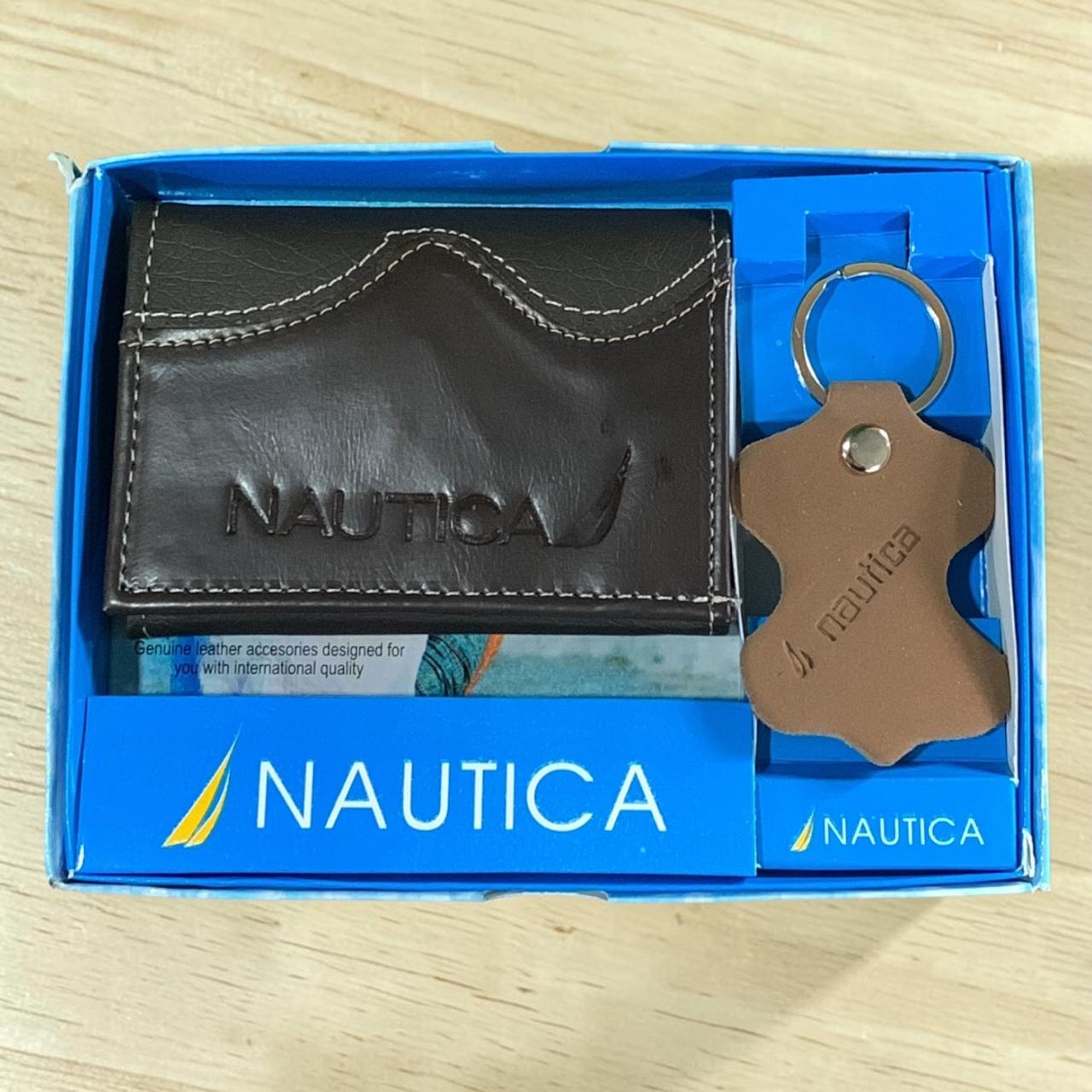 BILLETERA CON LLAVERO Y CAJA 