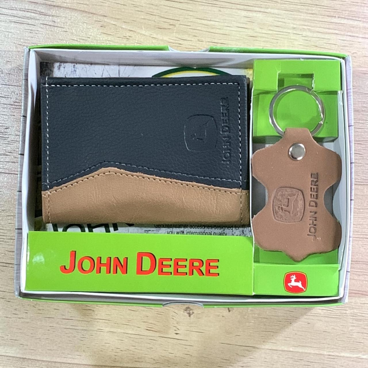 BILLETERA CON LLAVERO Y CAJA 