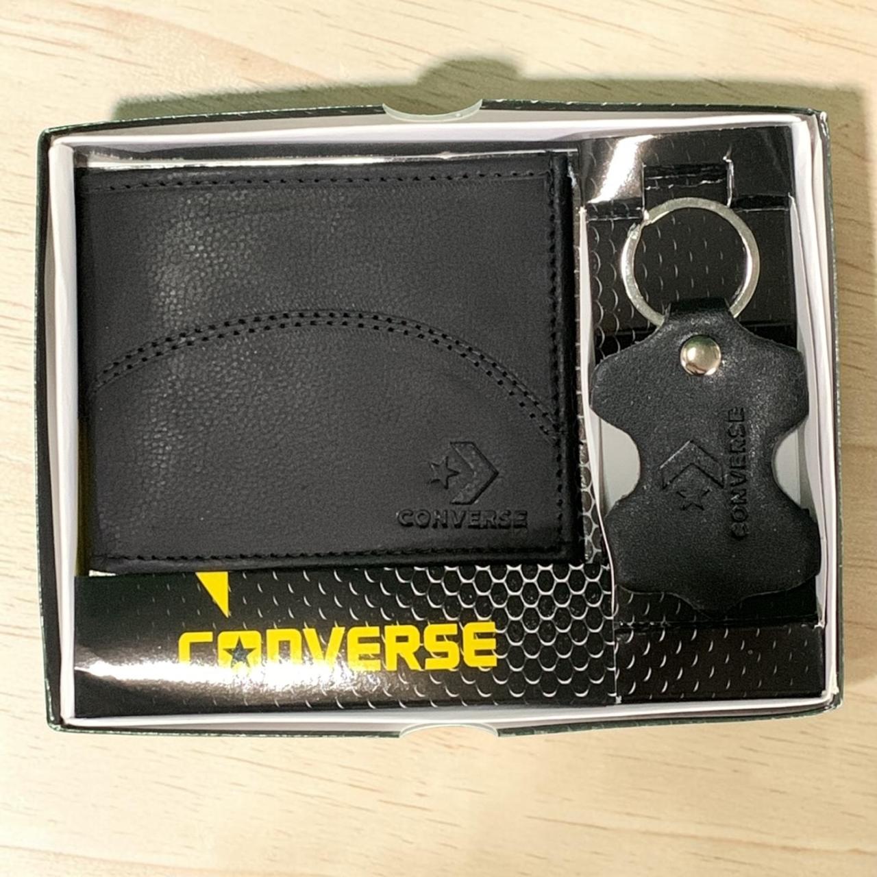 BILLETERA CON LLAVERO Y CAJA 