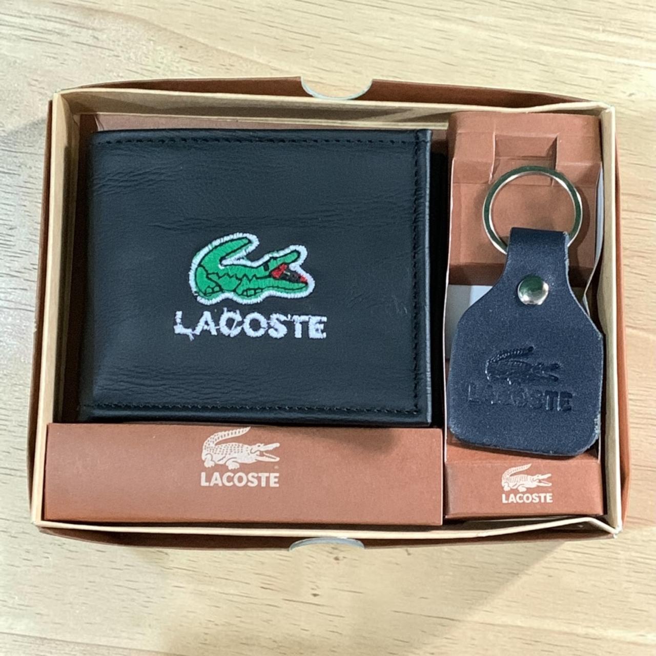 BILLETERA CON LLAVERO Y CAJA